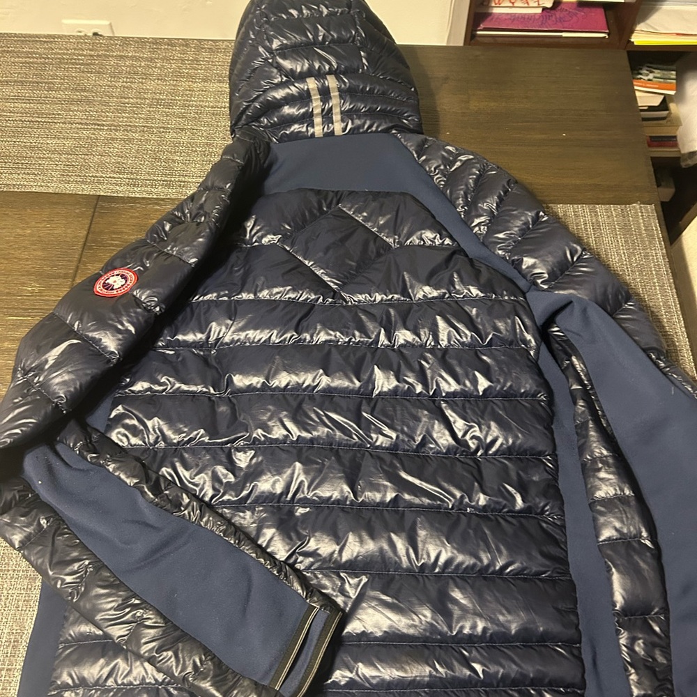 Canada Goose Navy Blue Puffer Jacket - Picture 11 of 11